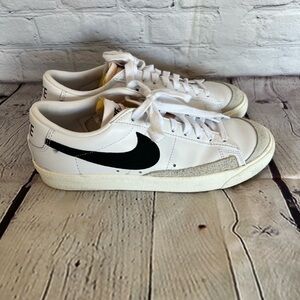 Nike Blazers men’s size 8.5